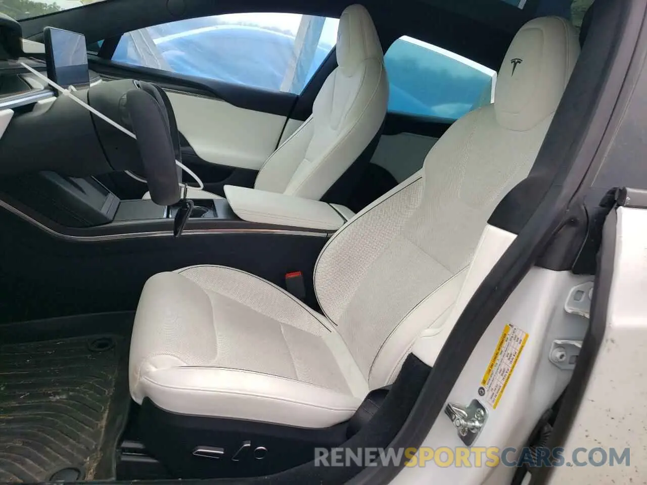 7 fotografías del automóvil dañado 5YJSA1E68NF466003 TESLA MODEL S 2022