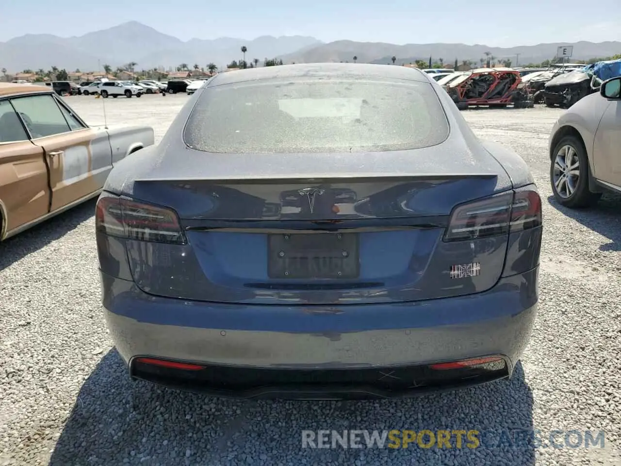 6 fotografías del automóvil dañado 5YJSA1E68NF486767 TESLA MODEL S 2022