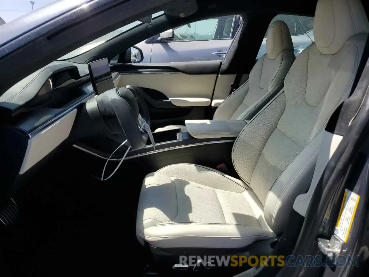 7 fotografías del automóvil dañado 5YJSA1E68NF486767 TESLA MODEL S 2022