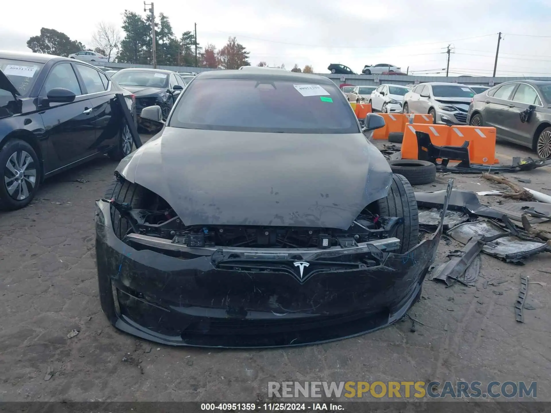 12 fotografías del automóvil dañado 5YJSA1E6XNF460235 TESLA MODEL S 2022