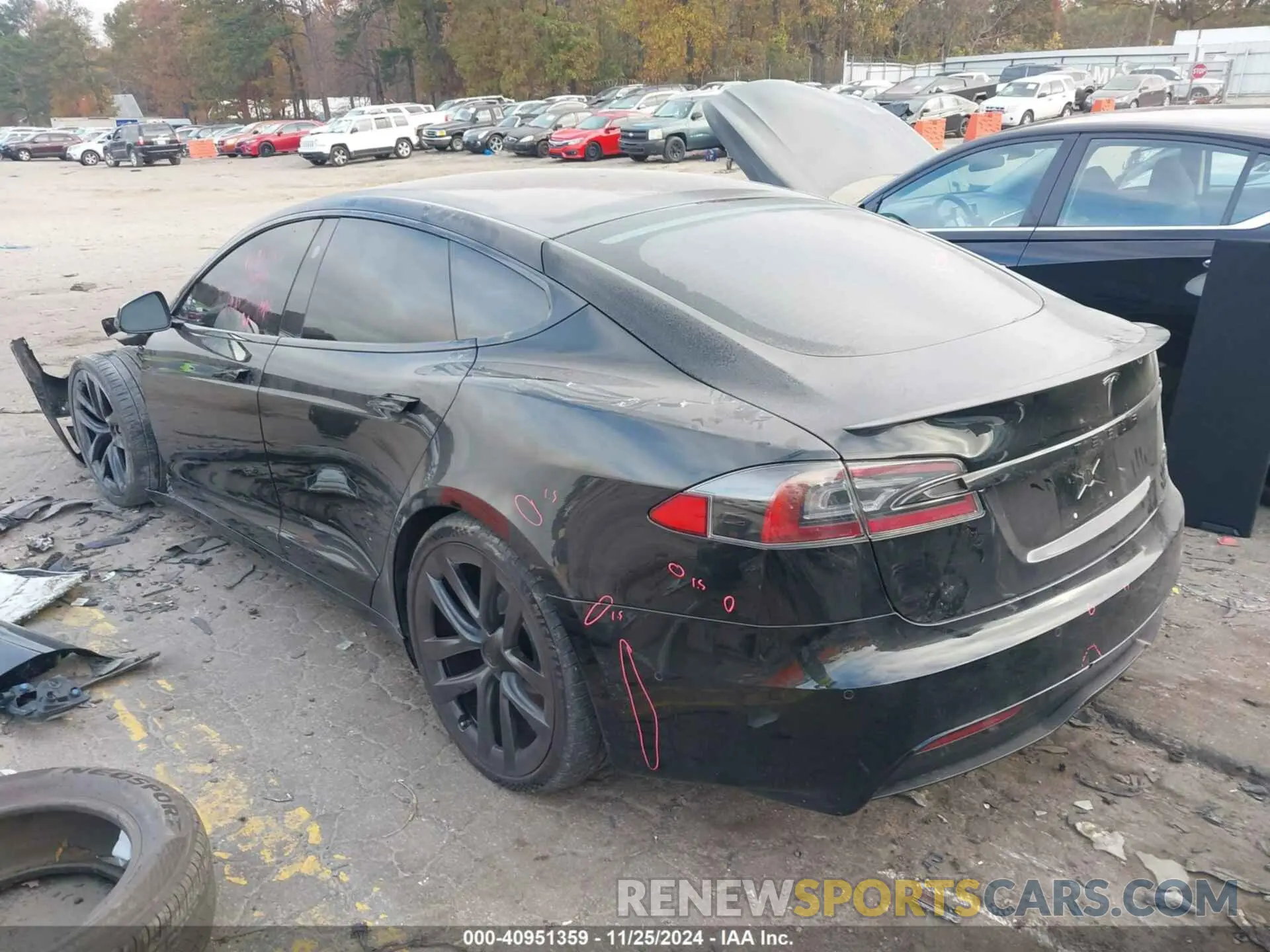 3 fotografías del automóvil dañado 5YJSA1E6XNF460235 TESLA MODEL S 2022