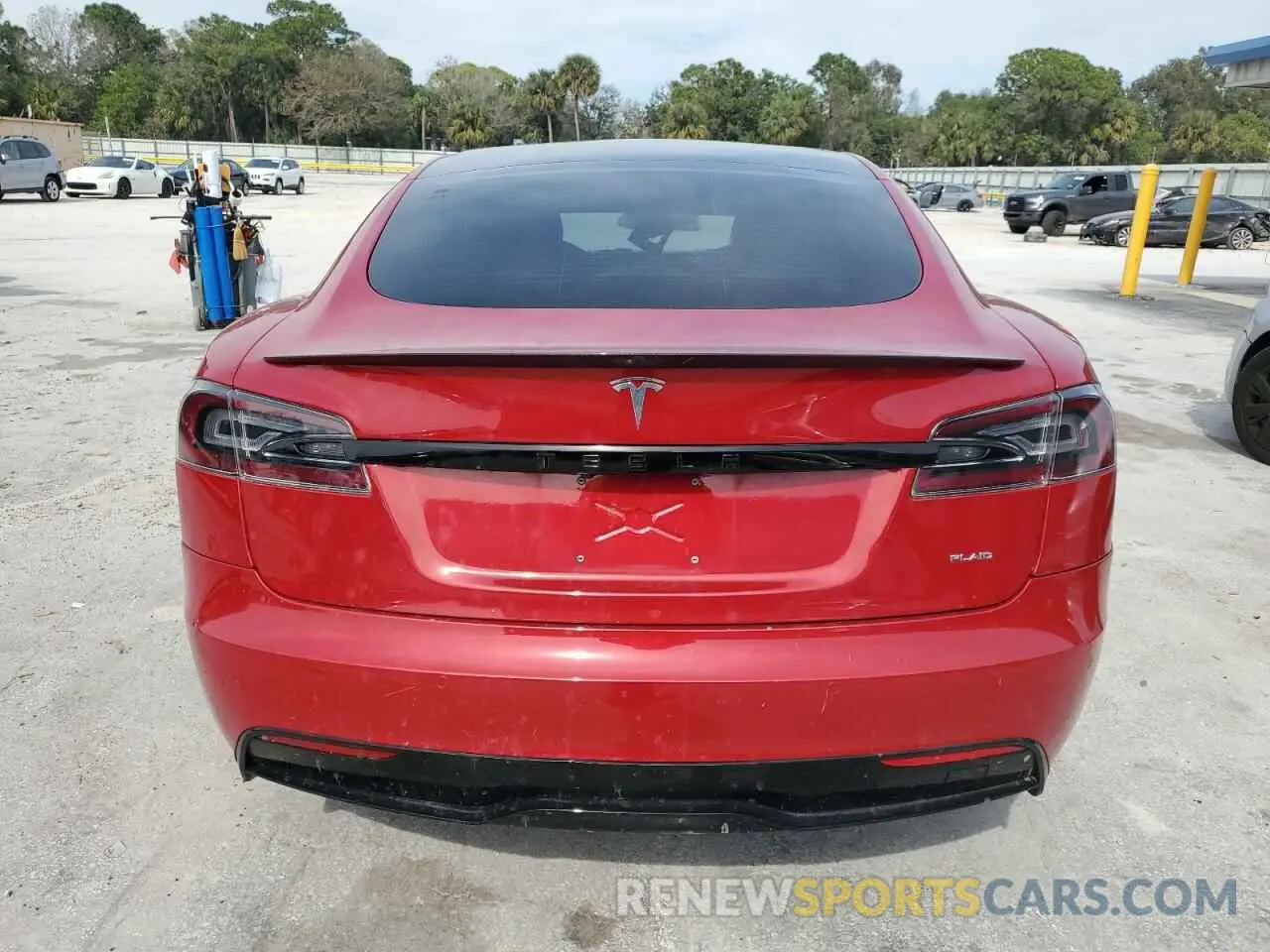 6 fotografías del automóvil dañado 5YJSA1E6XNF465841 TESLA MODEL S 2022