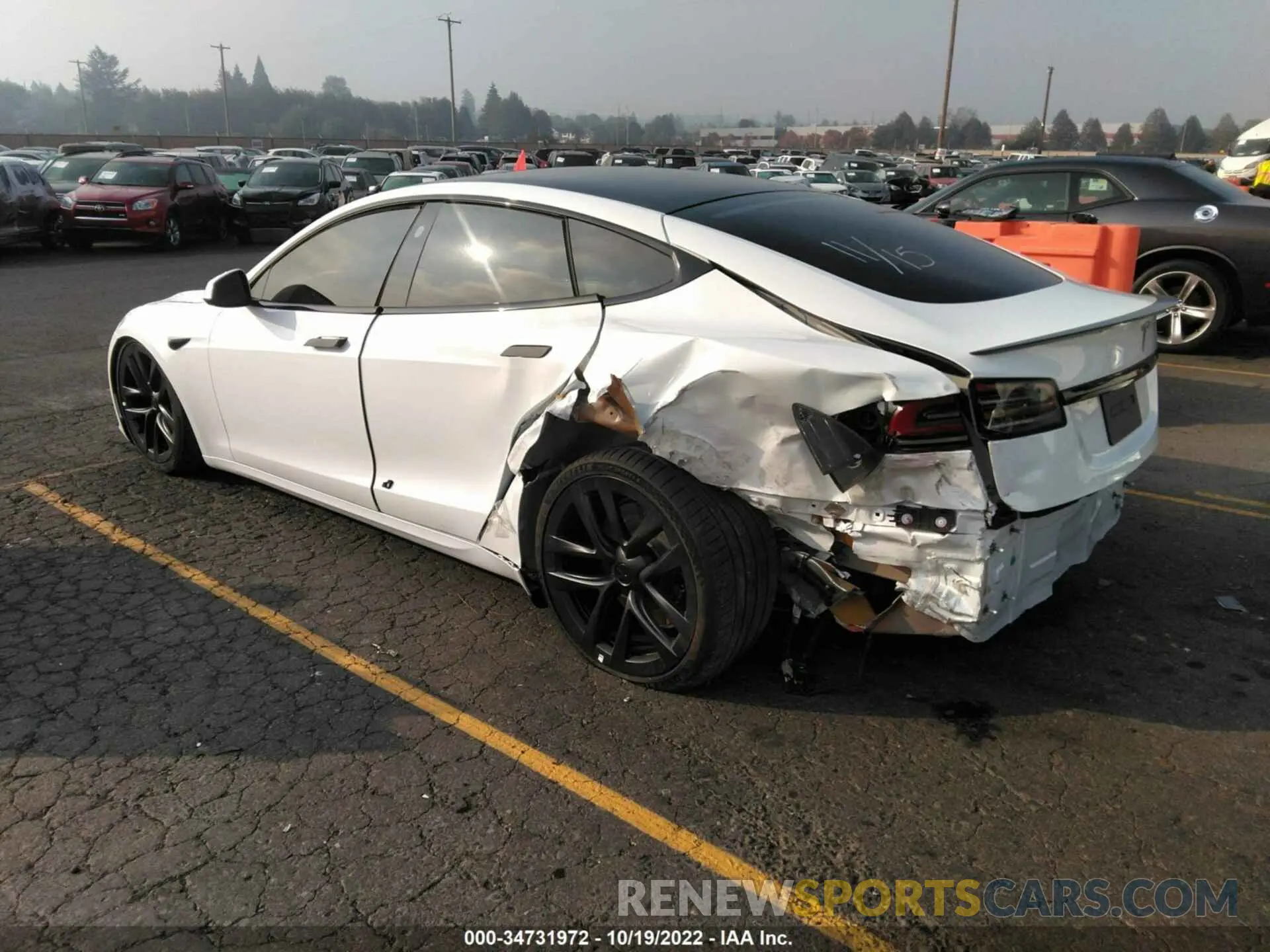 3 fotografías del automóvil dañado 5YJSA1E6XNF485815 TESLA MODEL S 2022