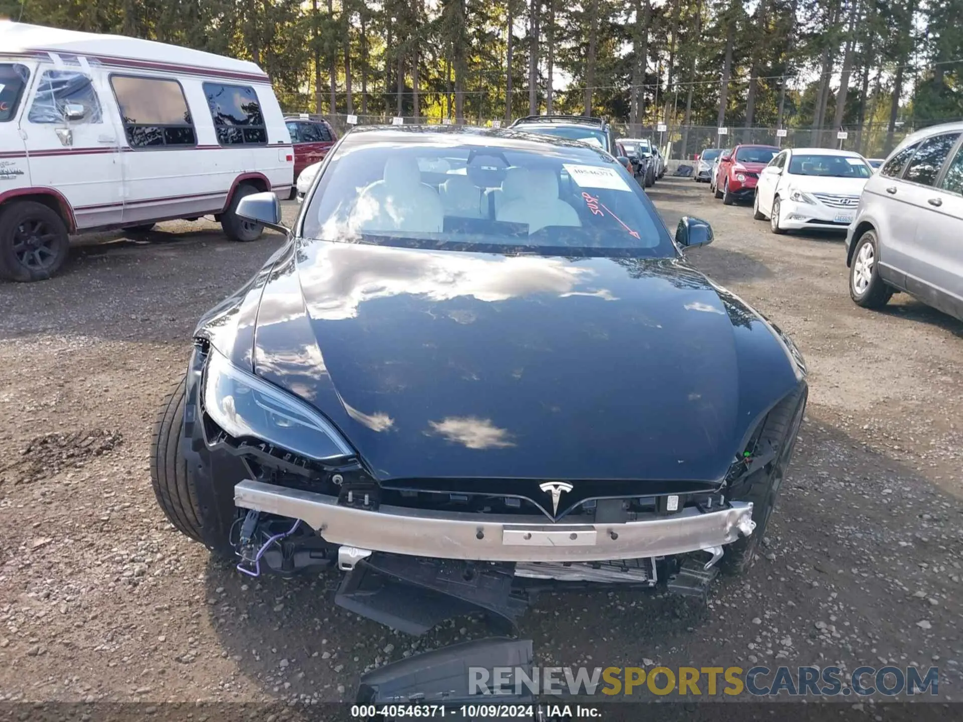 12 fotografías del automóvil dañado 5YJSA1E6XNF496698 TESLA MODEL S 2022