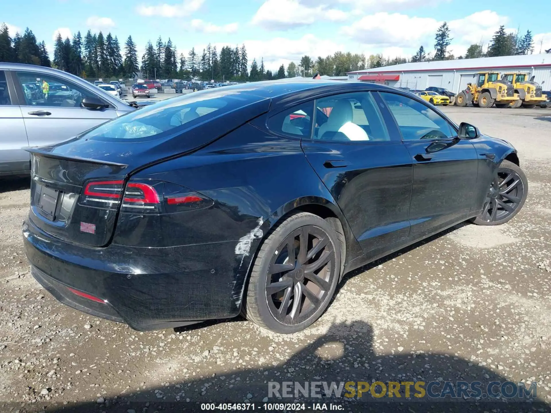 4 fotografías del automóvil dañado 5YJSA1E6XNF496698 TESLA MODEL S 2022