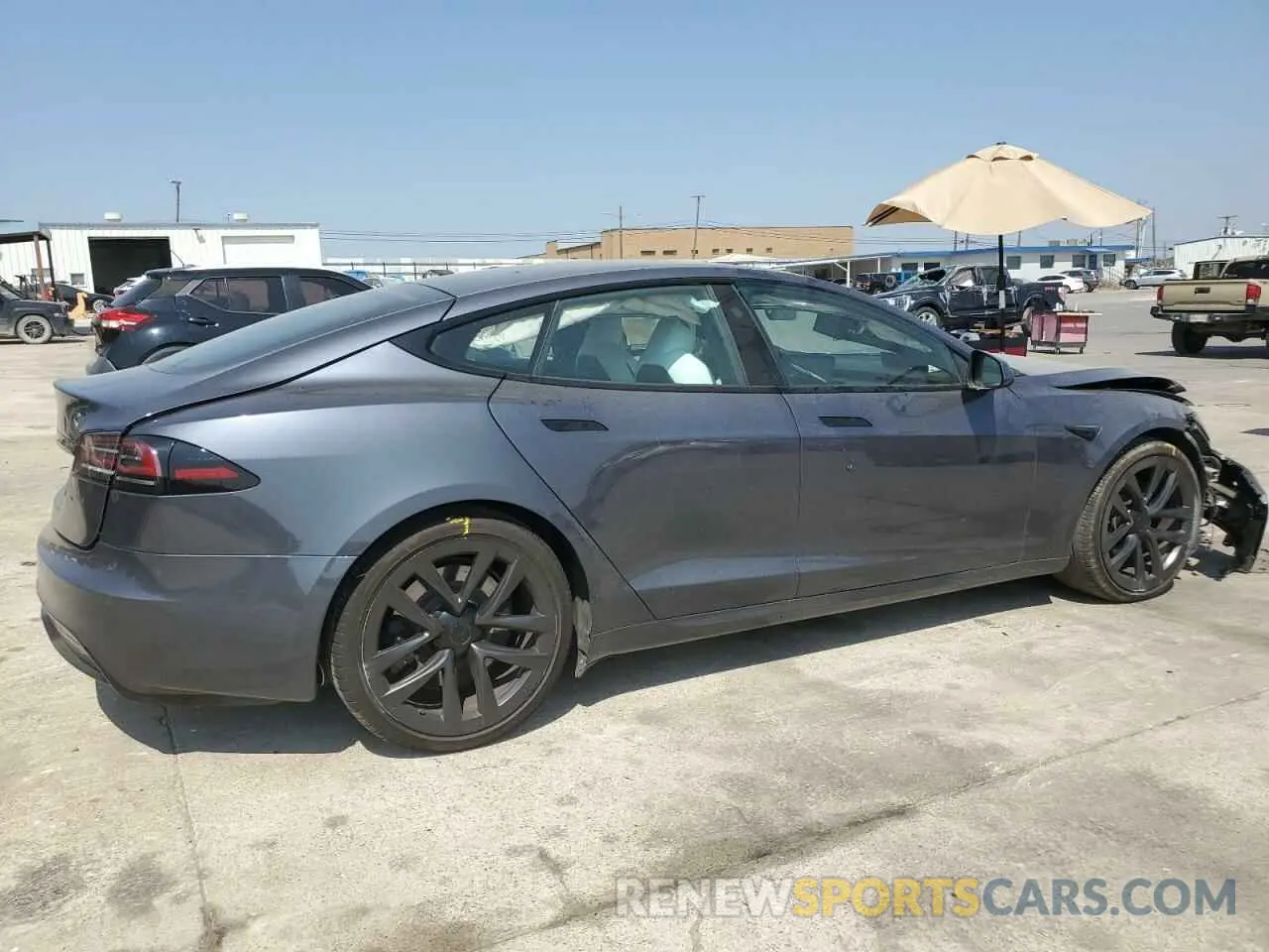 3 fotografías del automóvil dañado 5YJSA1E50PF499958 TESLA MODEL S 2023