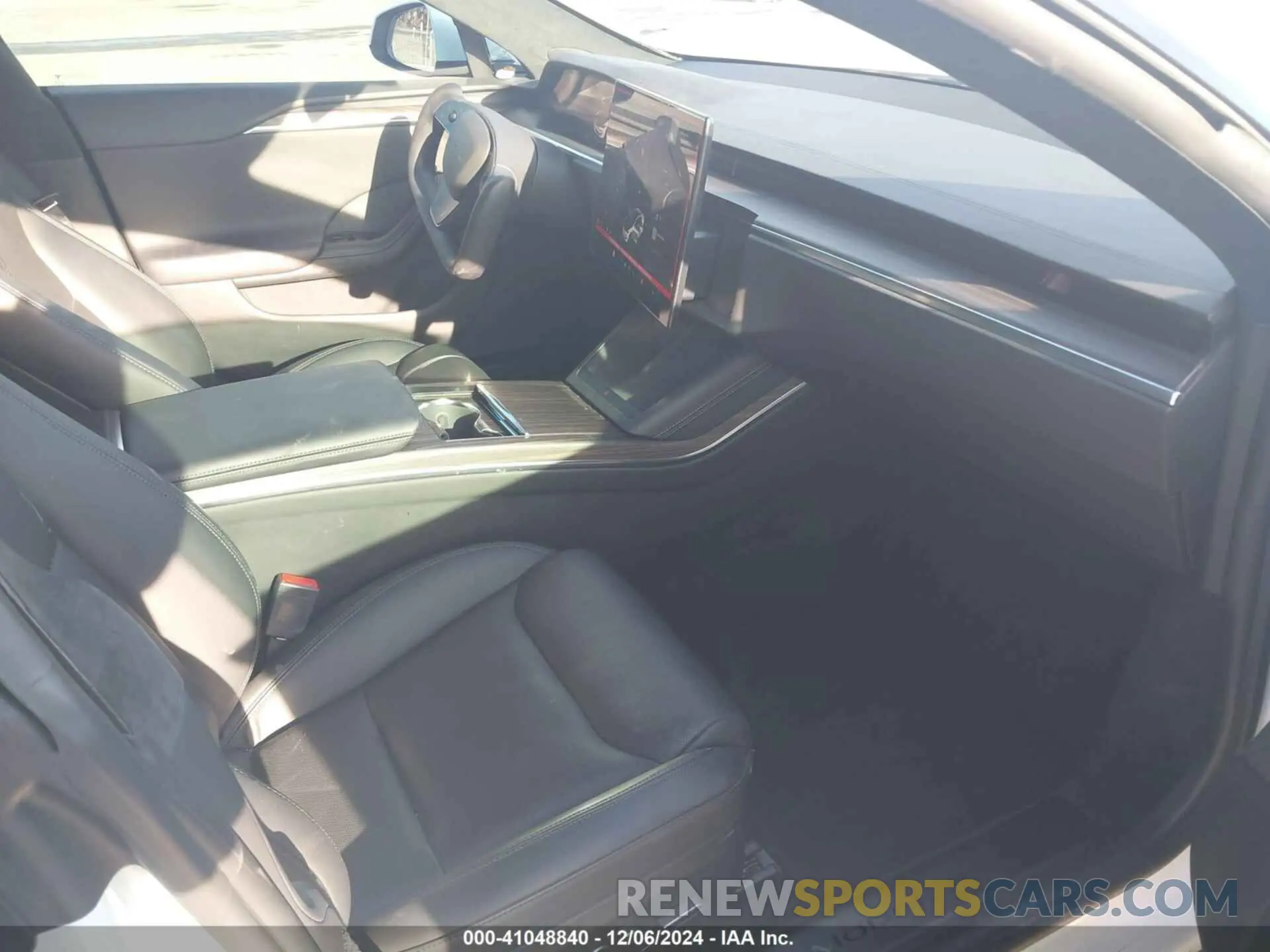 5 fotografías del automóvil dañado 5YJSA1E50PF500073 TESLA MODEL S 2023