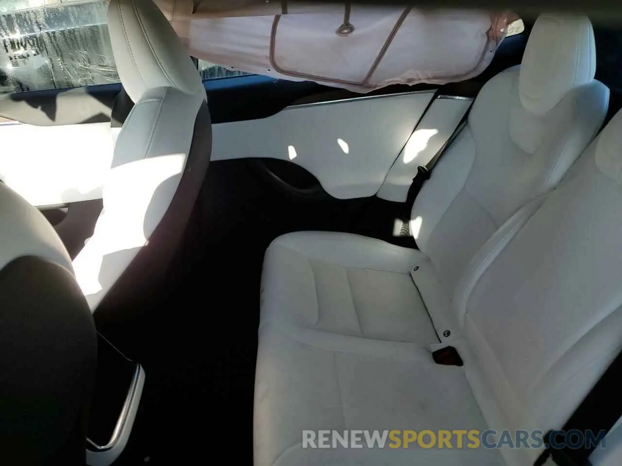 11 fotografías del automóvil dañado 5YJSA1E52PF499802 TESLA MODEL S 2023
