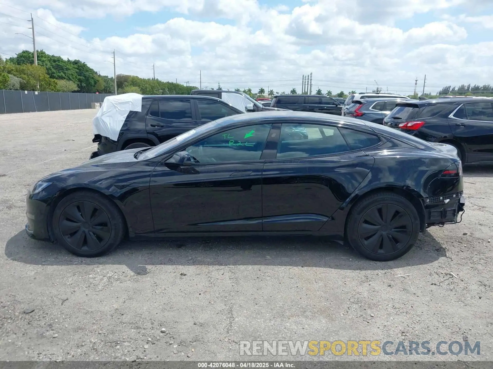 15 fotografías del automóvil dañado 5YJSA1E52PF531227 TESLA MODEL S 2023