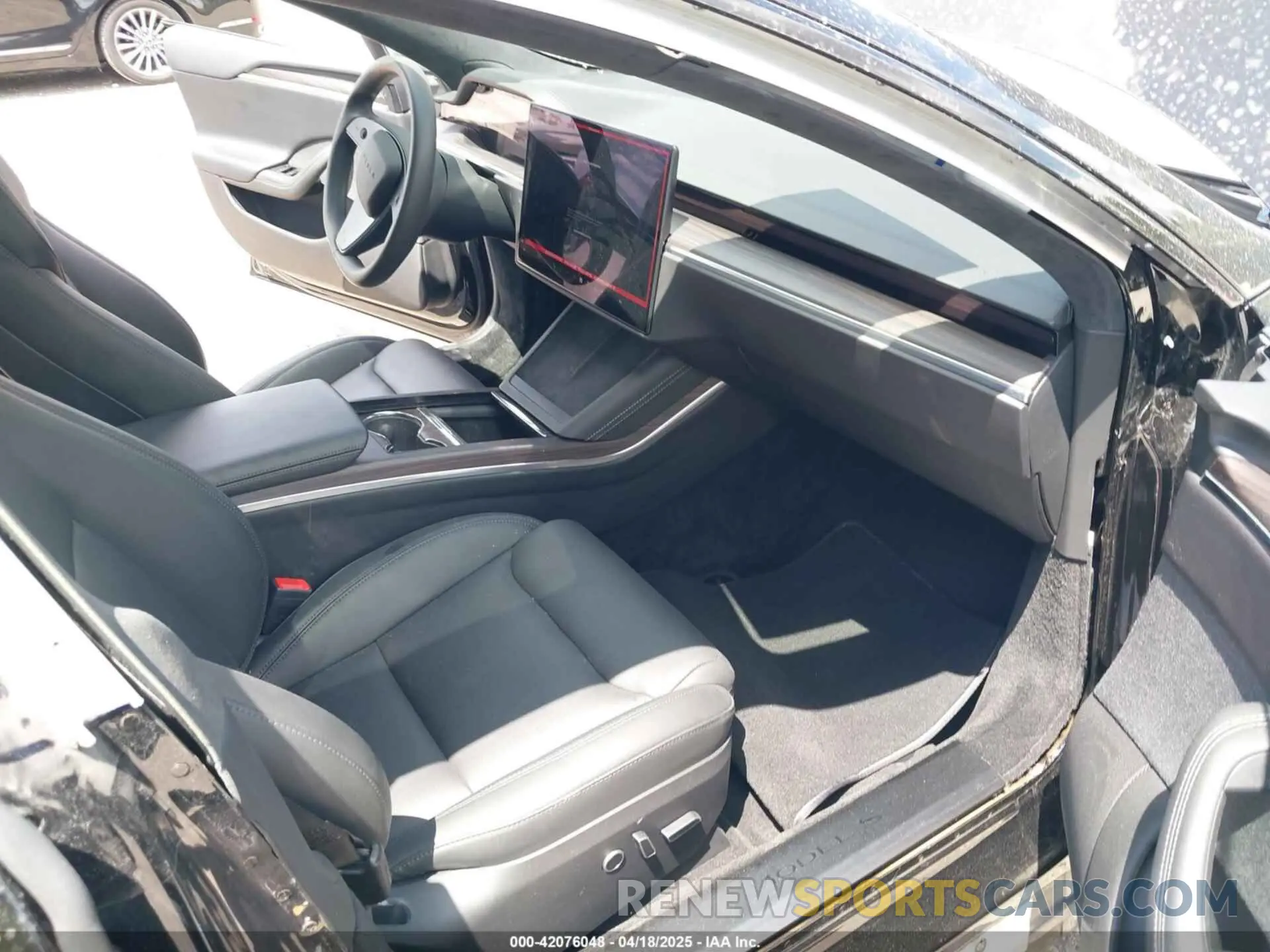 5 fotografías del automóvil dañado 5YJSA1E52PF531227 TESLA MODEL S 2023