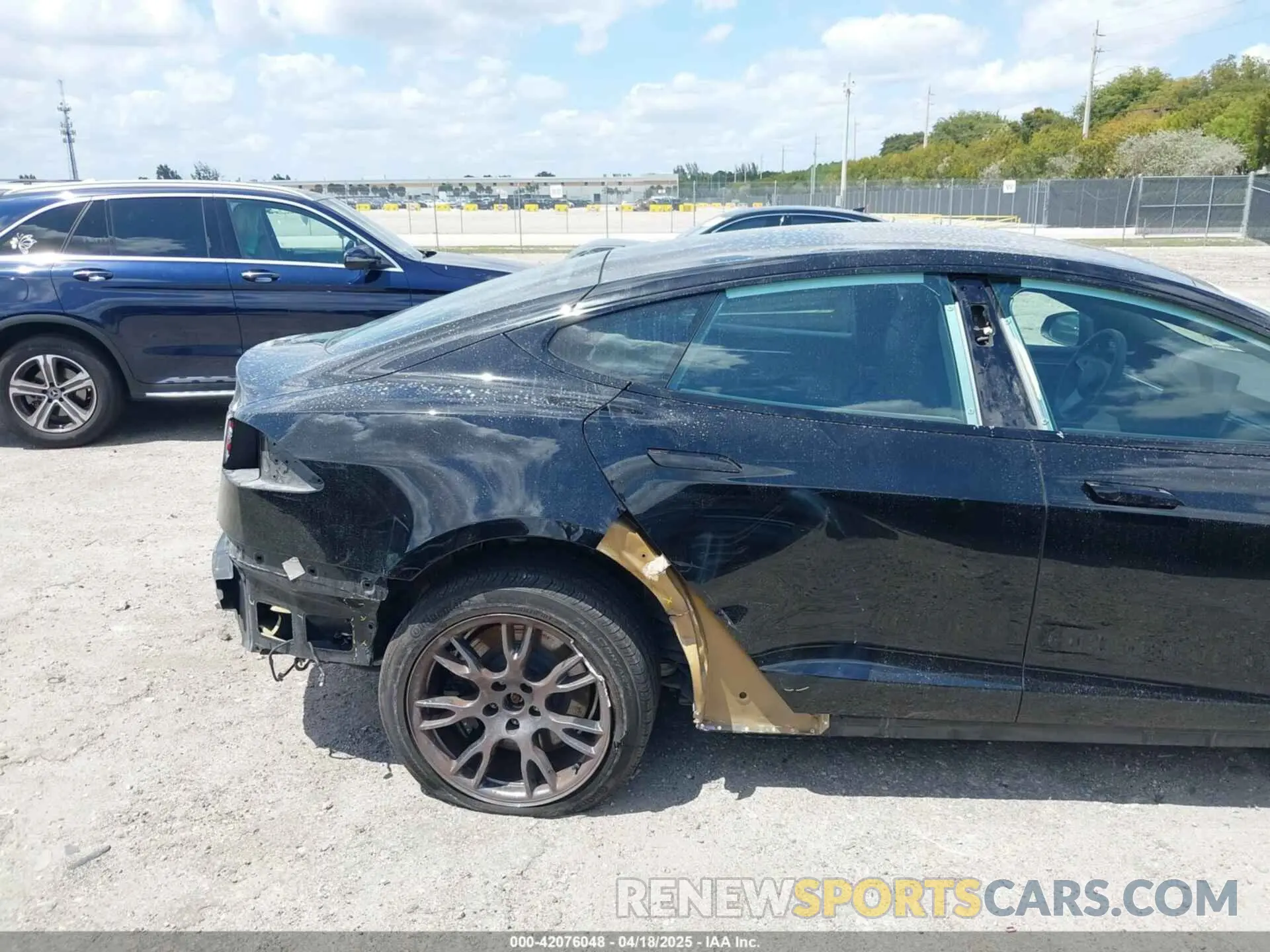 6 fotografías del automóvil dañado 5YJSA1E52PF531227 TESLA MODEL S 2023