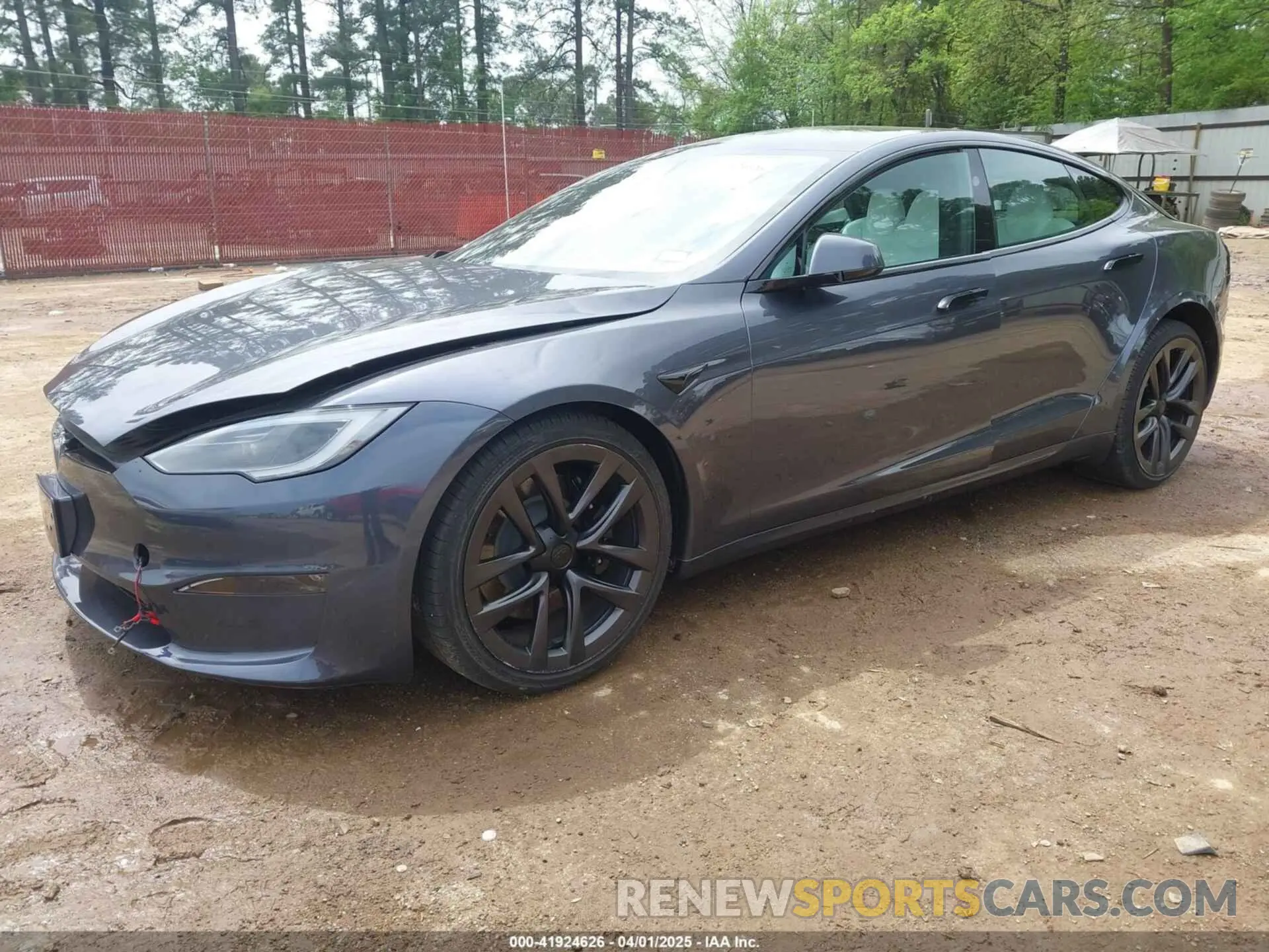 2 fotografías del automóvil dañado 5YJSA1E53PF511231 TESLA MODEL S 2023