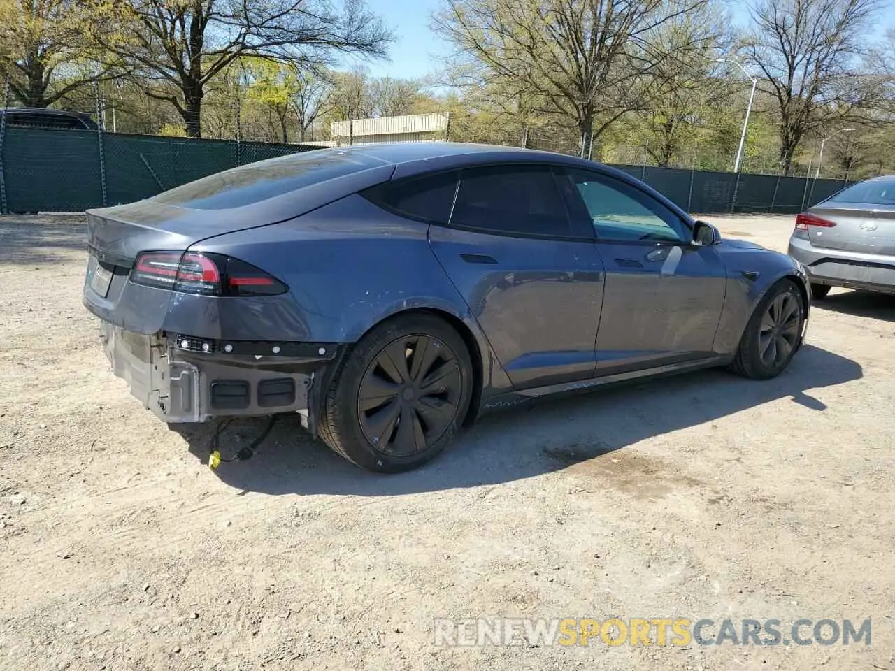 3 fotografías del automóvil dañado 5YJSA1E53PF516834 TESLA MODEL S 2023