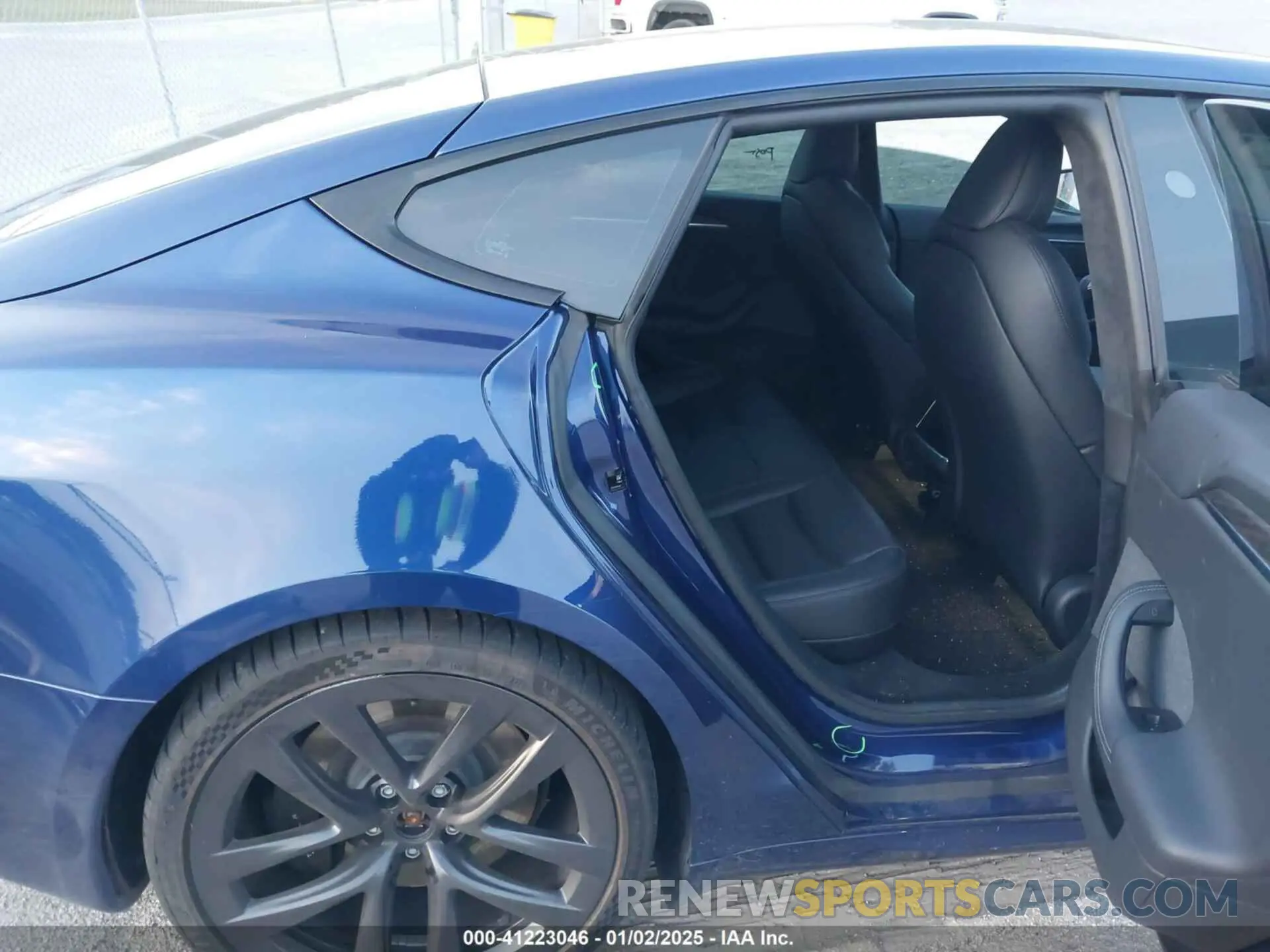 8 fotografías del automóvil dañado 5YJSA1E53PF518986 TESLA MODEL S 2023