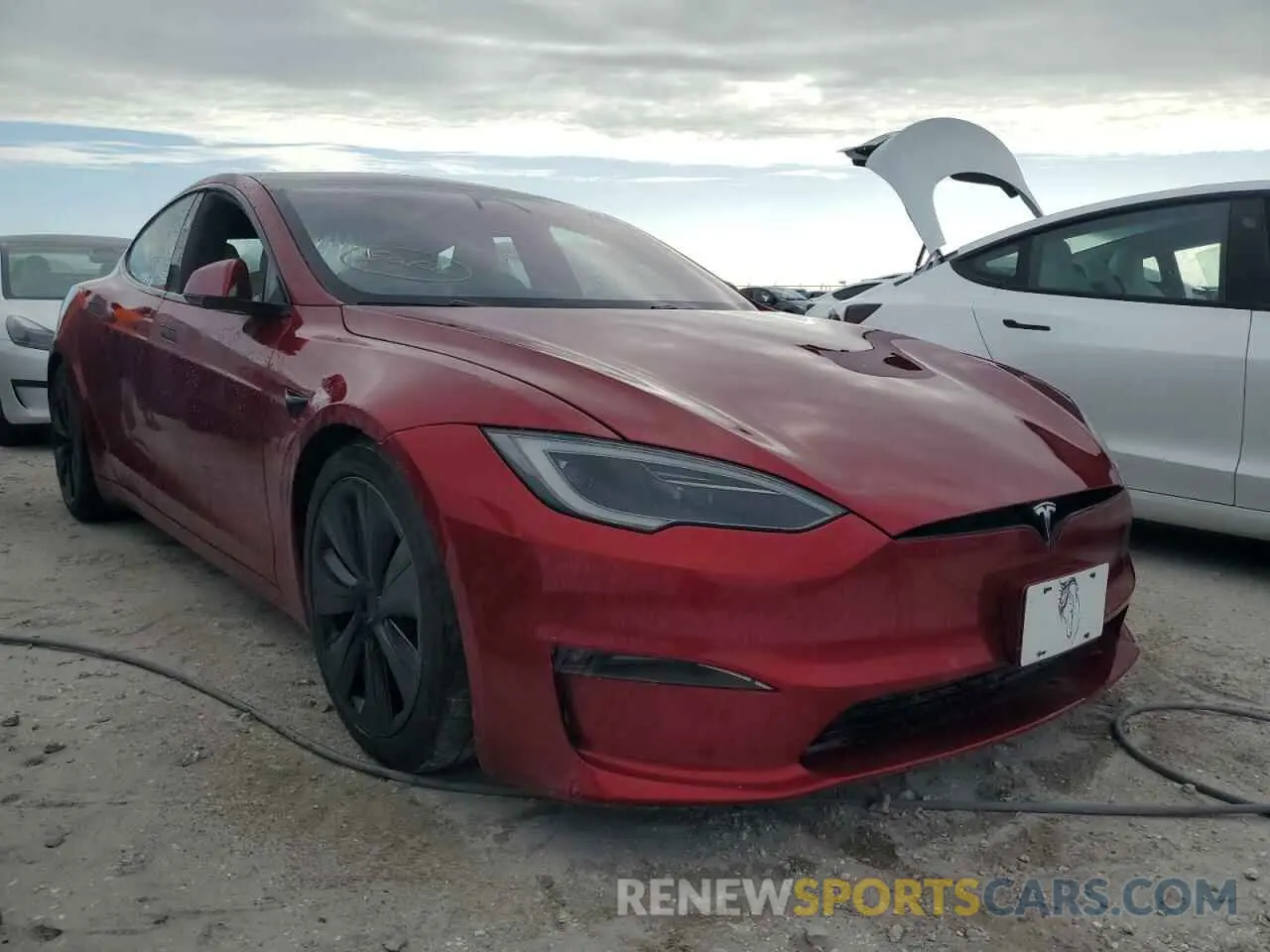 4 fotografías del automóvil dañado 5YJSA1E53PF521709 TESLA MODEL S 2023