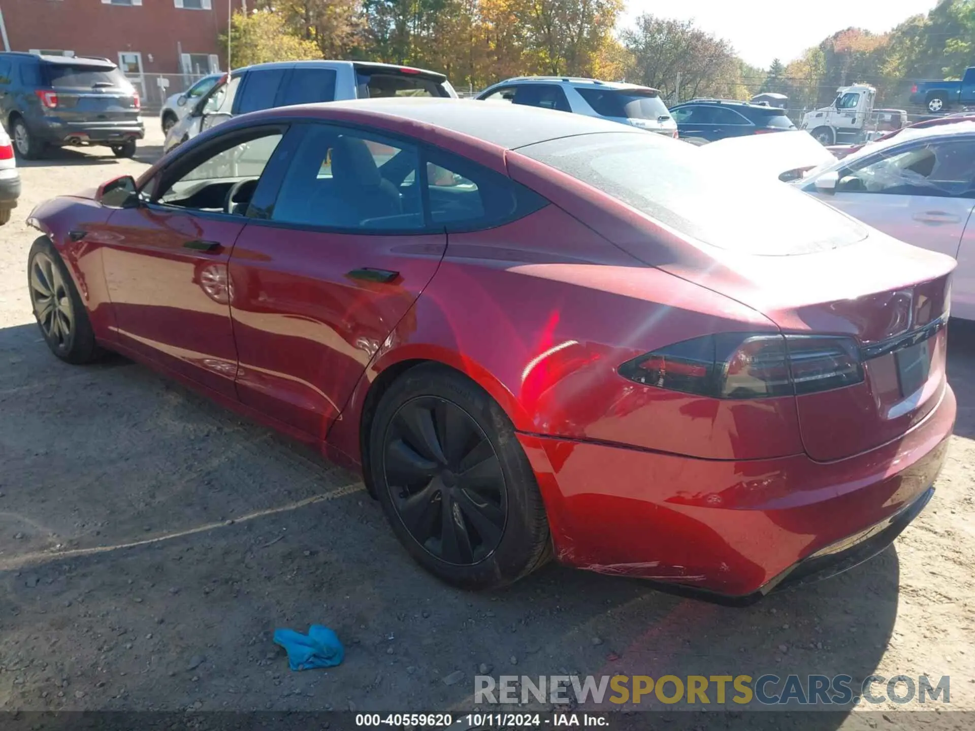 3 fotografías del automóvil dañado 5YJSA1E53PF523735 TESLA MODEL S 2023