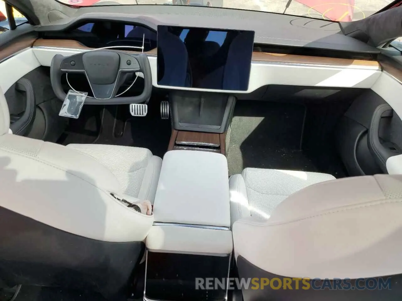 8 fotografías del automóvil dañado 5YJSA1E53PF525324 TESLA MODEL S 2023