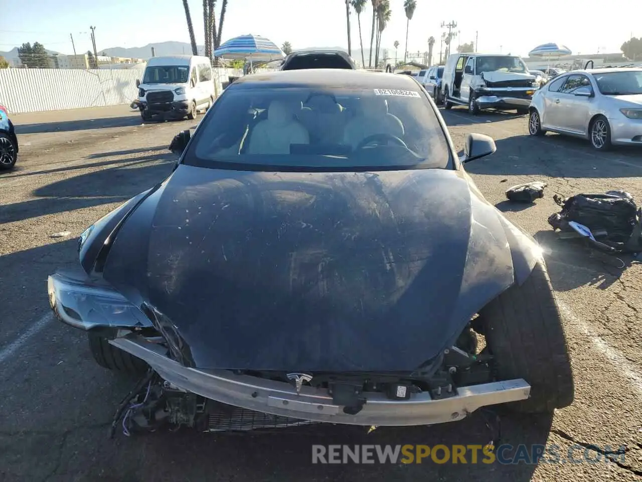 5 fotografías del automóvil dañado 5YJSA1E55PF500926 TESLA MODEL S 2023