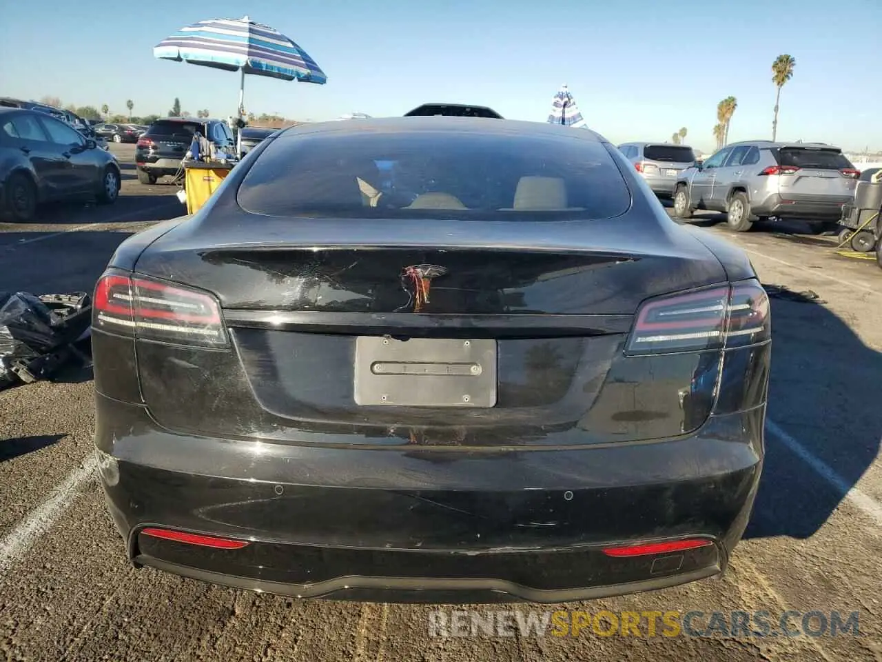 6 fotografías del automóvil dañado 5YJSA1E55PF500926 TESLA MODEL S 2023