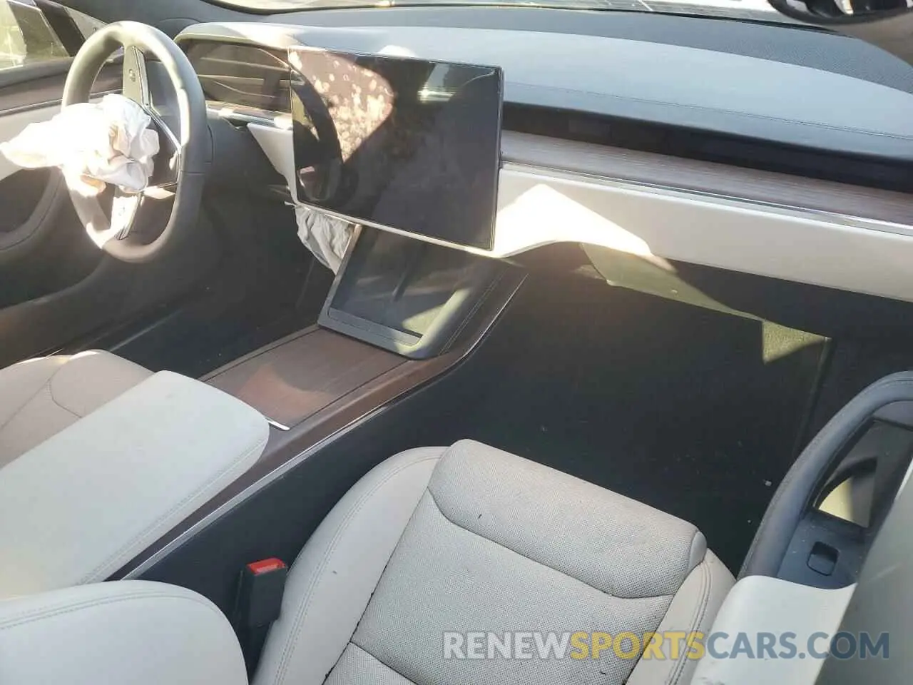8 fotografías del automóvil dañado 5YJSA1E55PF500926 TESLA MODEL S 2023