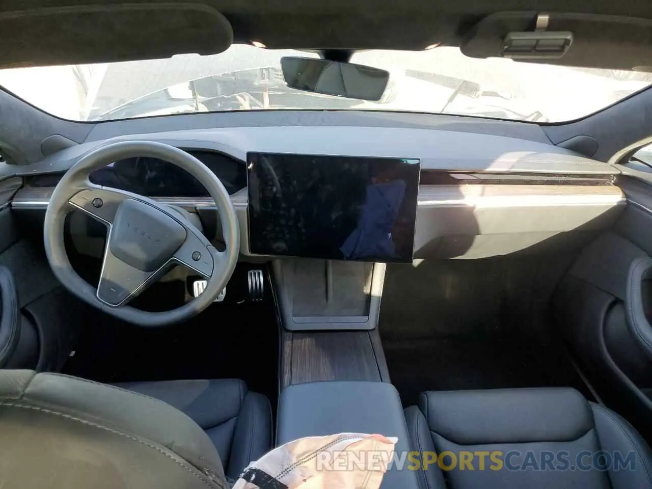 8 fotografías del automóvil dañado 5YJSA1E55PF522232 TESLA MODEL S 2023