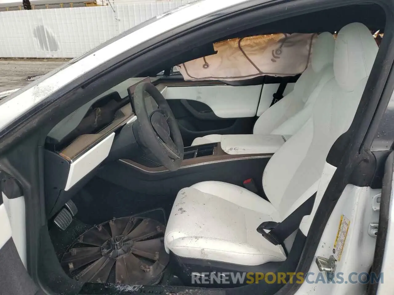 7 fotografías del automóvil dañado 5YJSA1E56PF511207 TESLA MODEL S 2023