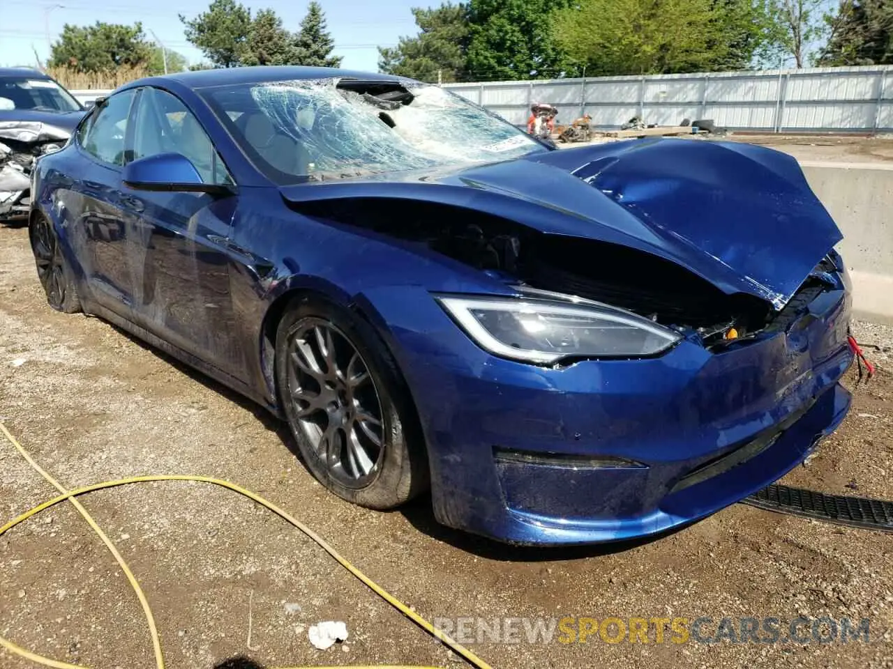 4 fotografías del automóvil dañado 5YJSA1E56PF513152 TESLA MODEL S 2023