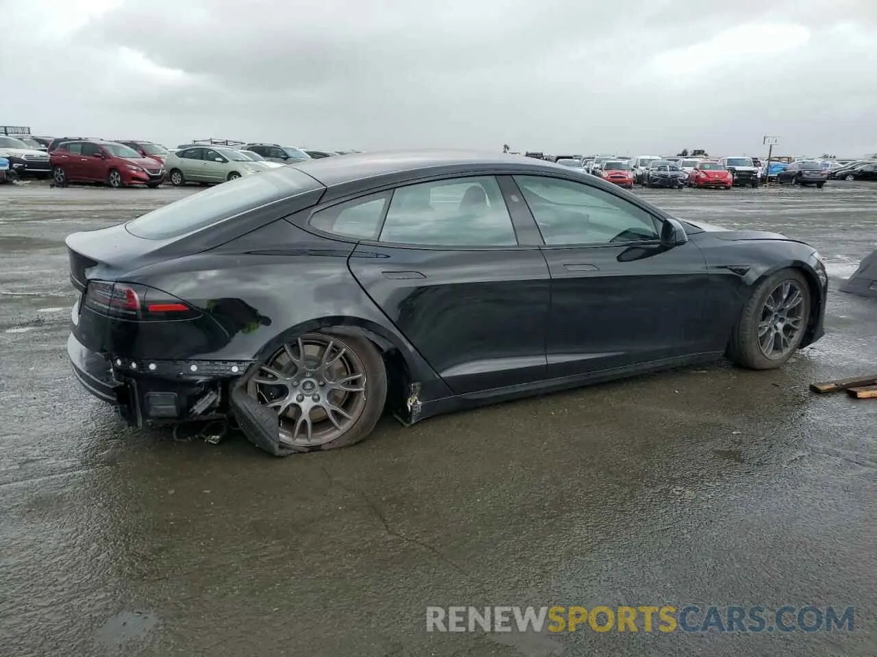 3 fotografías del automóvil dañado 5YJSA1E56PF517539 TESLA MODEL S 2023
