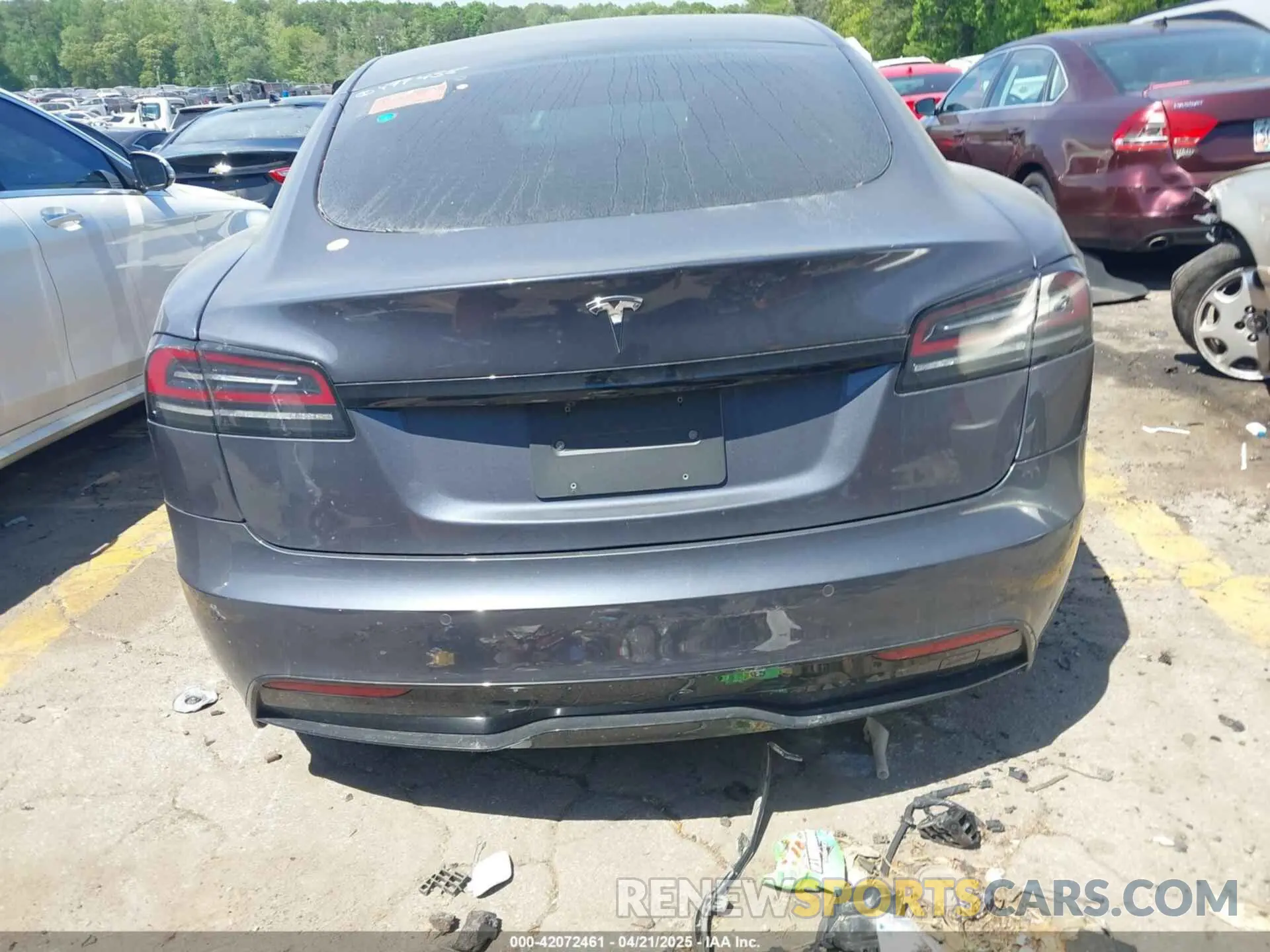 15 fotografías del automóvil dañado 5YJSA1E57PF499455 TESLA MODEL S 2023