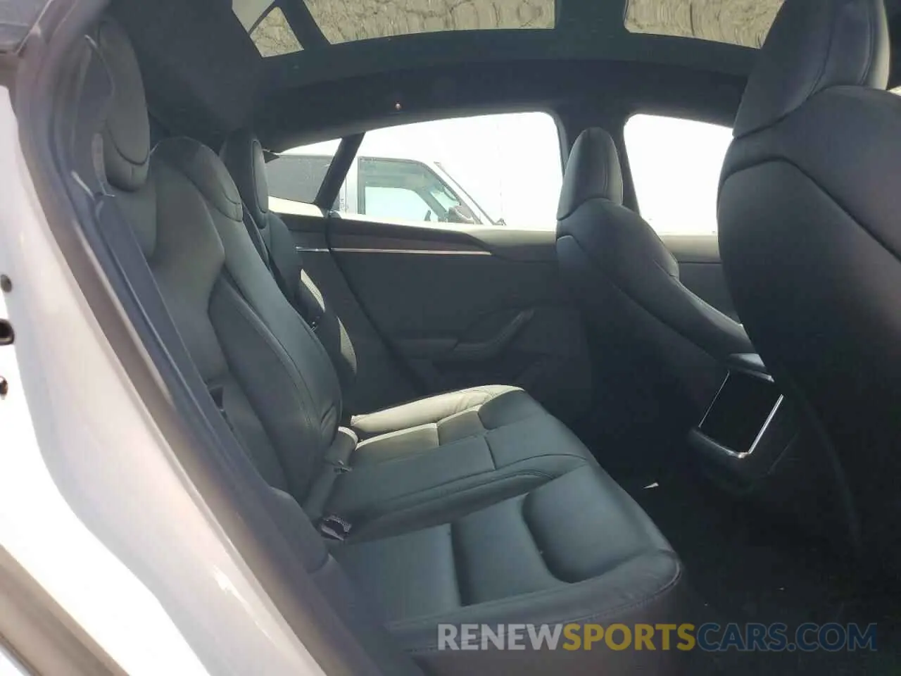 10 fotografías del automóvil dañado 5YJSA1E58PF500032 TESLA MODEL S 2023