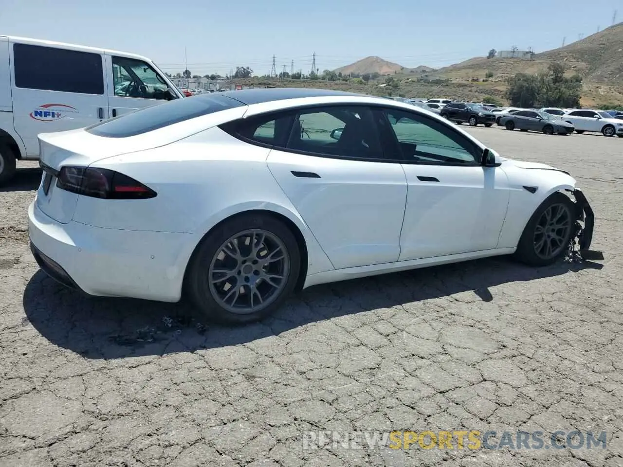 3 fotografías del automóvil dañado 5YJSA1E58PF500032 TESLA MODEL S 2023