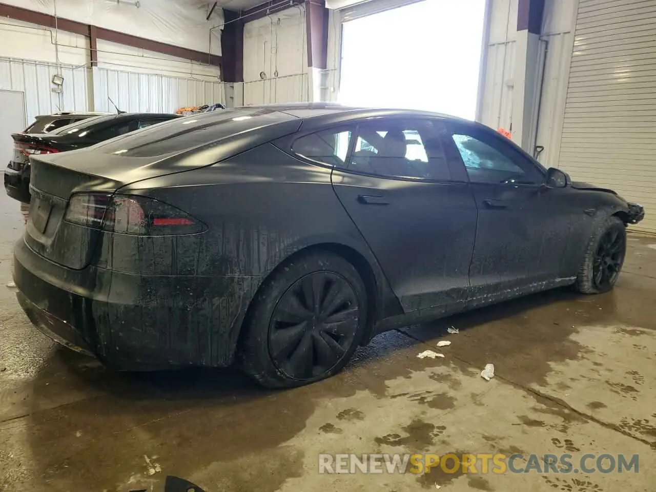 3 fotografías del automóvil dañado 5YJSA1E58PF519857 TESLA MODEL S 2023