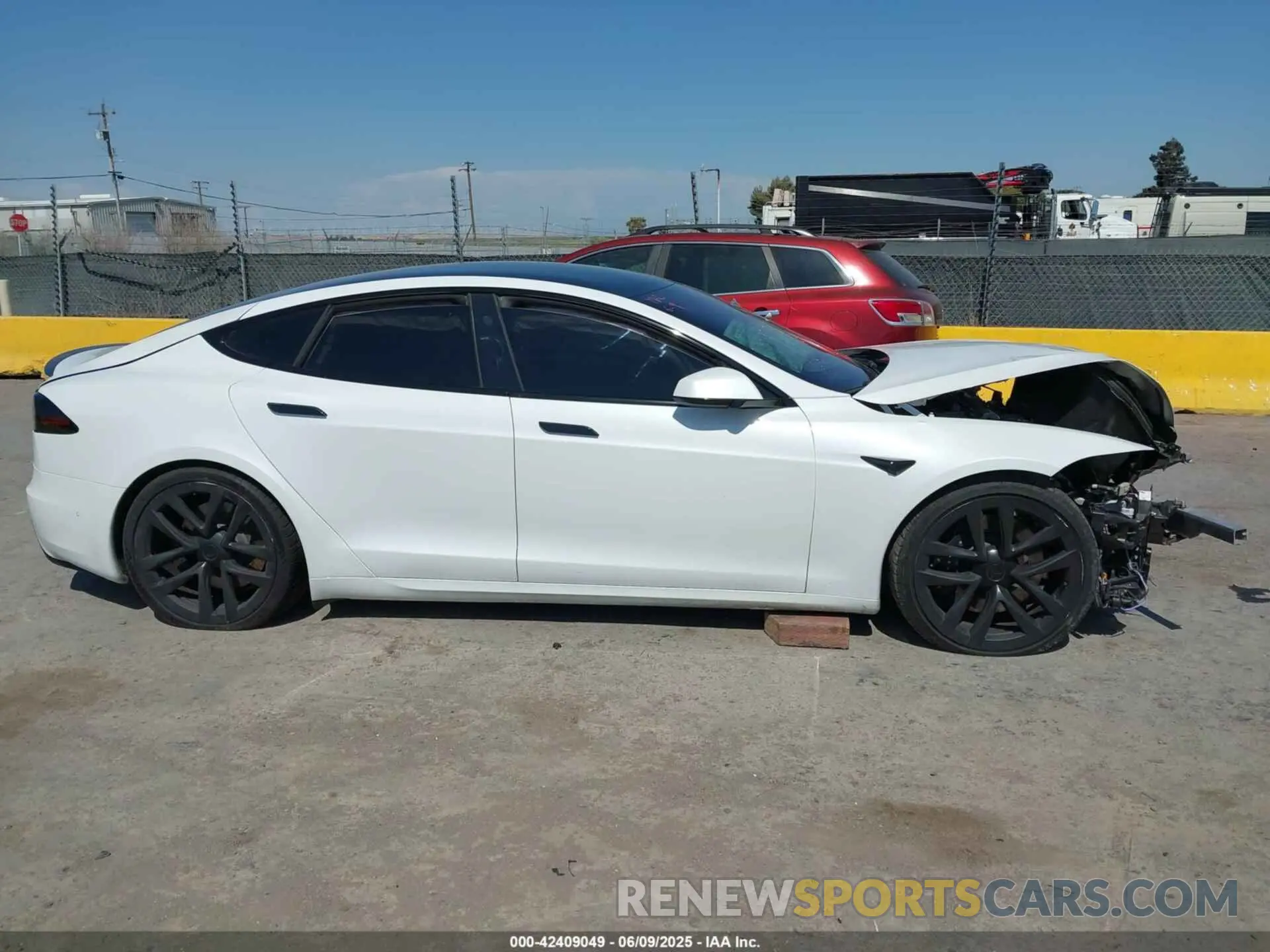 13 fotografías del automóvil dañado 5YJSA1E59PF500816 TESLA MODEL S 2023