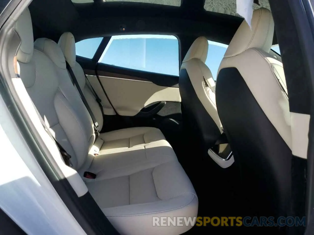 11 fotografías del automóvil dañado 5YJSA1E5XPF498316 TESLA MODEL S 2023
