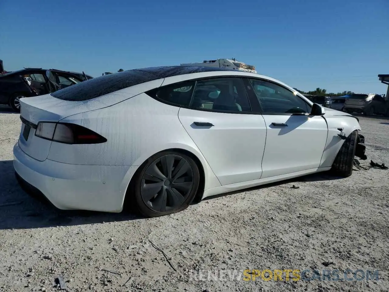 3 fotografías del automóvil dañado 5YJSA1E5XPF498316 TESLA MODEL S 2023