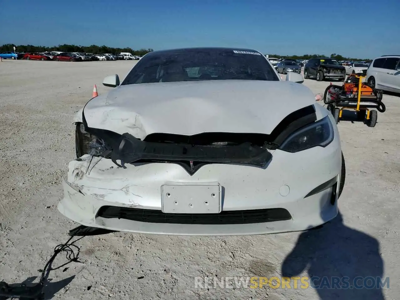 5 fotografías del automóvil dañado 5YJSA1E5XPF498316 TESLA MODEL S 2023