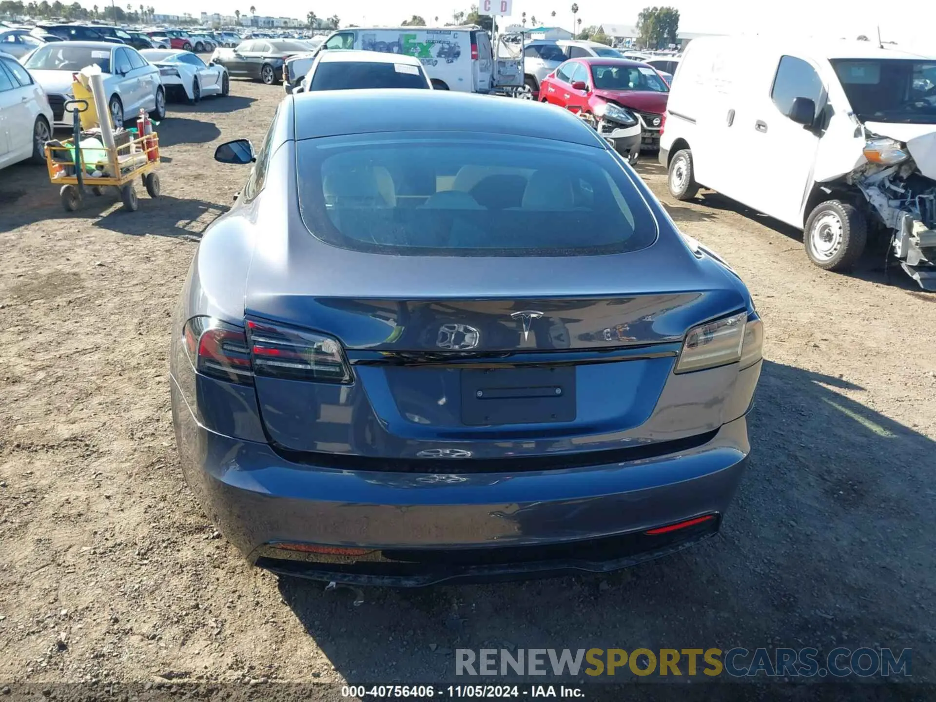 17 fotografías del automóvil dañado 5YJSA1E5XPF500341 TESLA MODEL S 2023