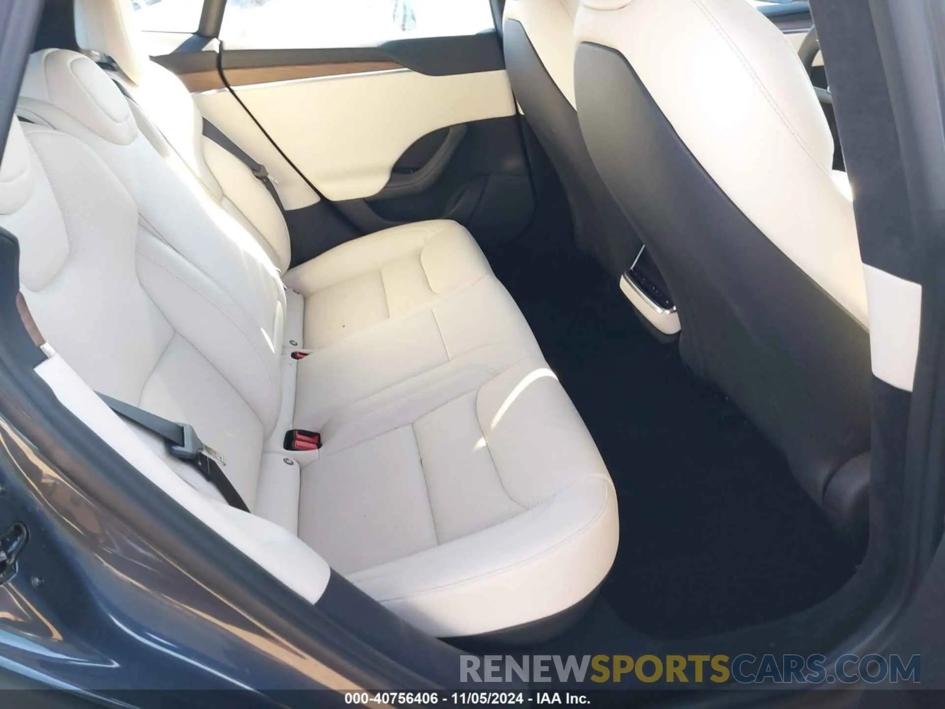 8 fotografías del automóvil dañado 5YJSA1E5XPF500341 TESLA MODEL S 2023