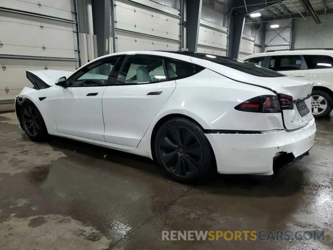 2 fotografías del automóvil dañado 5YJSA1E5XPF500758 TESLA MODEL S 2023