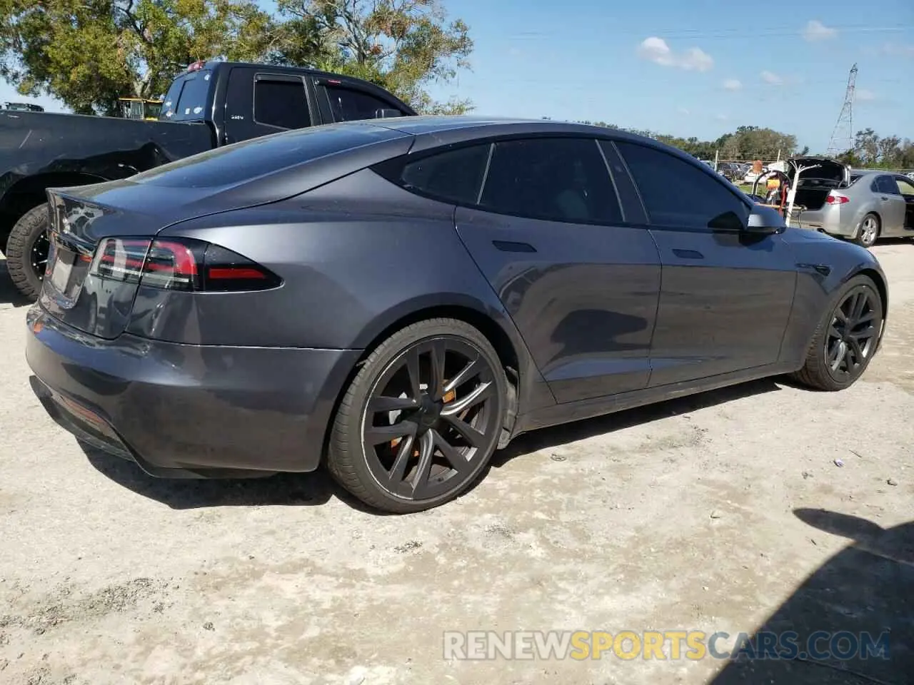 3 fotografías del automóvil dañado 5YJSA1E5XPF512330 TESLA MODEL S 2023