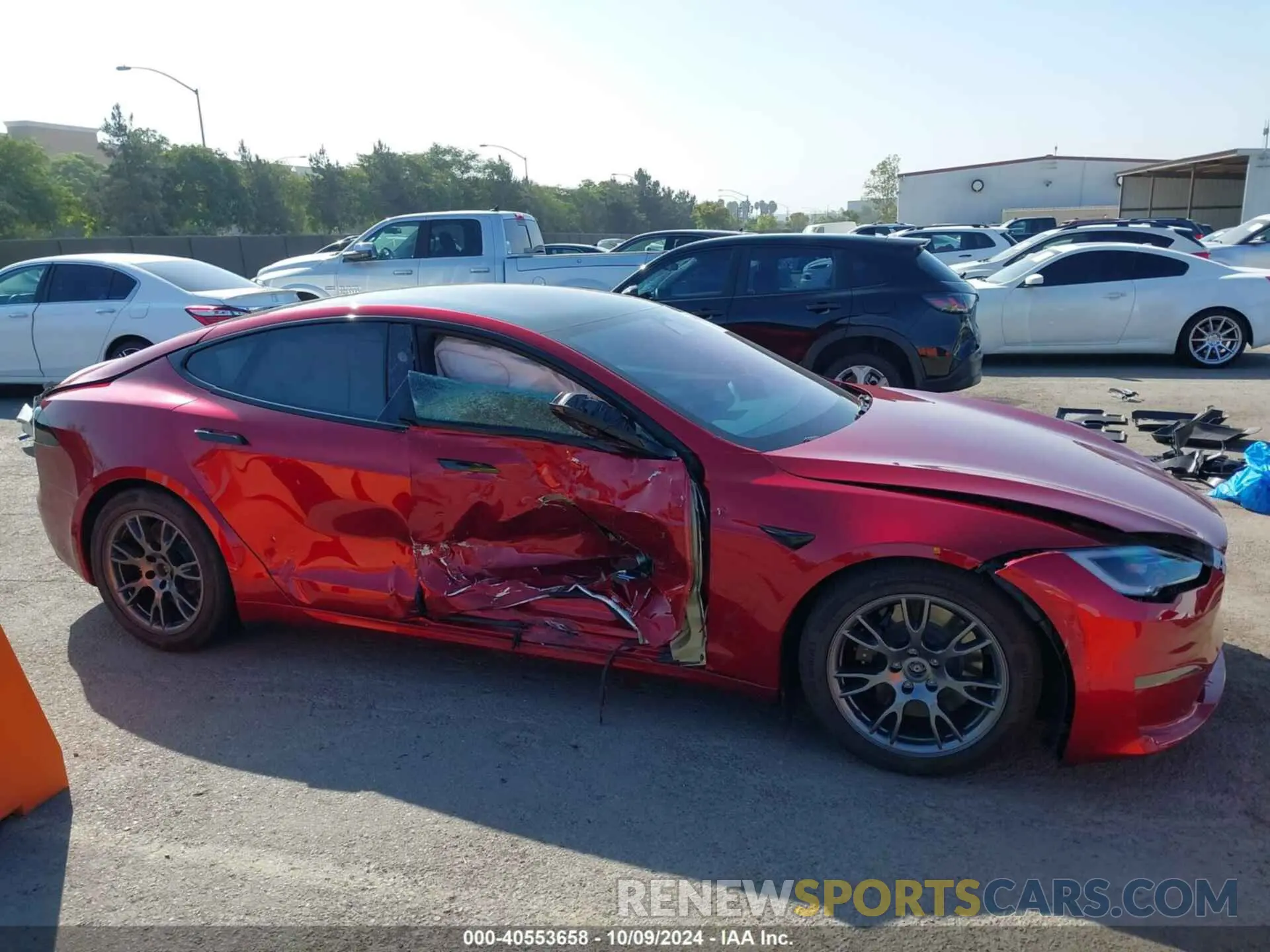 14 fotografías del automóvil dañado 5YJSA1E5XPF522145 TESLA MODEL S 2023