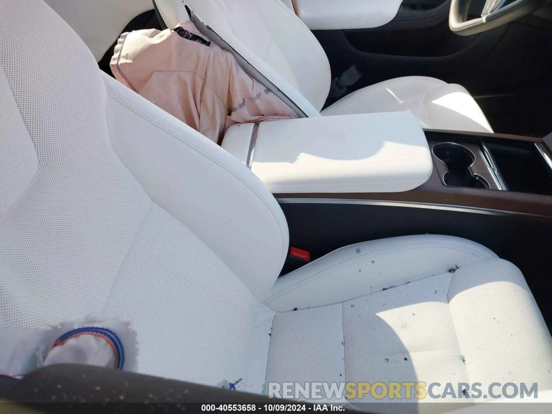 5 fotografías del automóvil dañado 5YJSA1E5XPF522145 TESLA MODEL S 2023