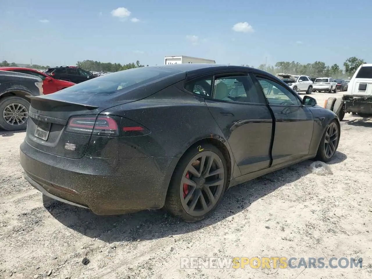 3 fotografías del automóvil dañado 5YJSA1E62PF511875 TESLA MODEL S 2023