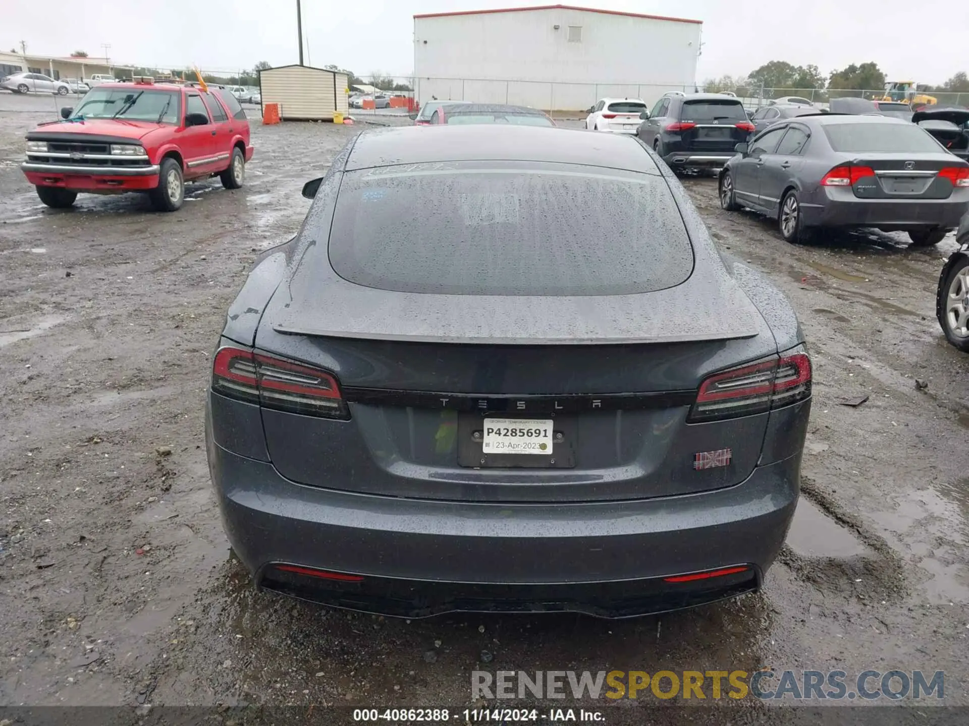 17 fotografías del automóvil dañado 5YJSA1E63PF502862 TESLA MODEL S 2023