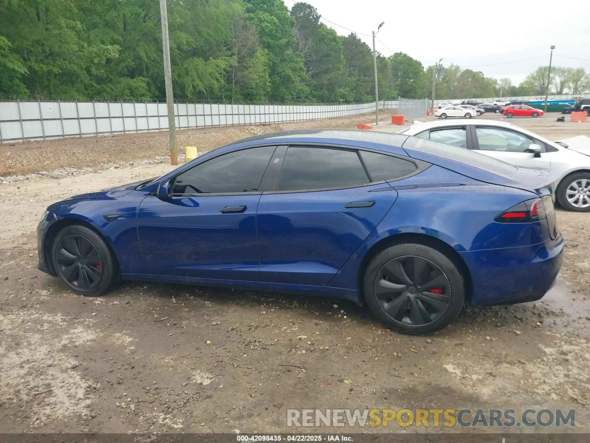 14 fotografías del automóvil dañado 5YJSA1E64PF525308 TESLA MODEL S 2023