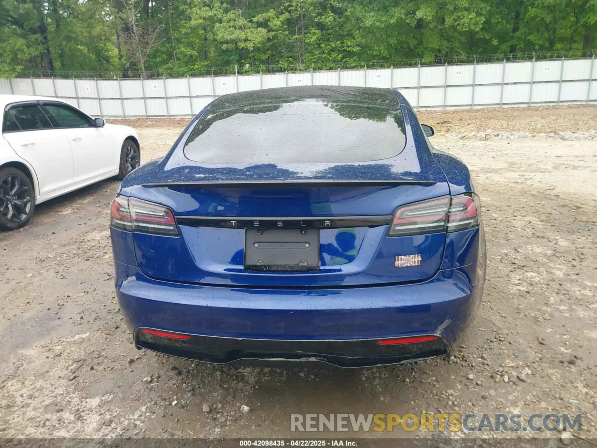 16 fotografías del automóvil dañado 5YJSA1E64PF525308 TESLA MODEL S 2023