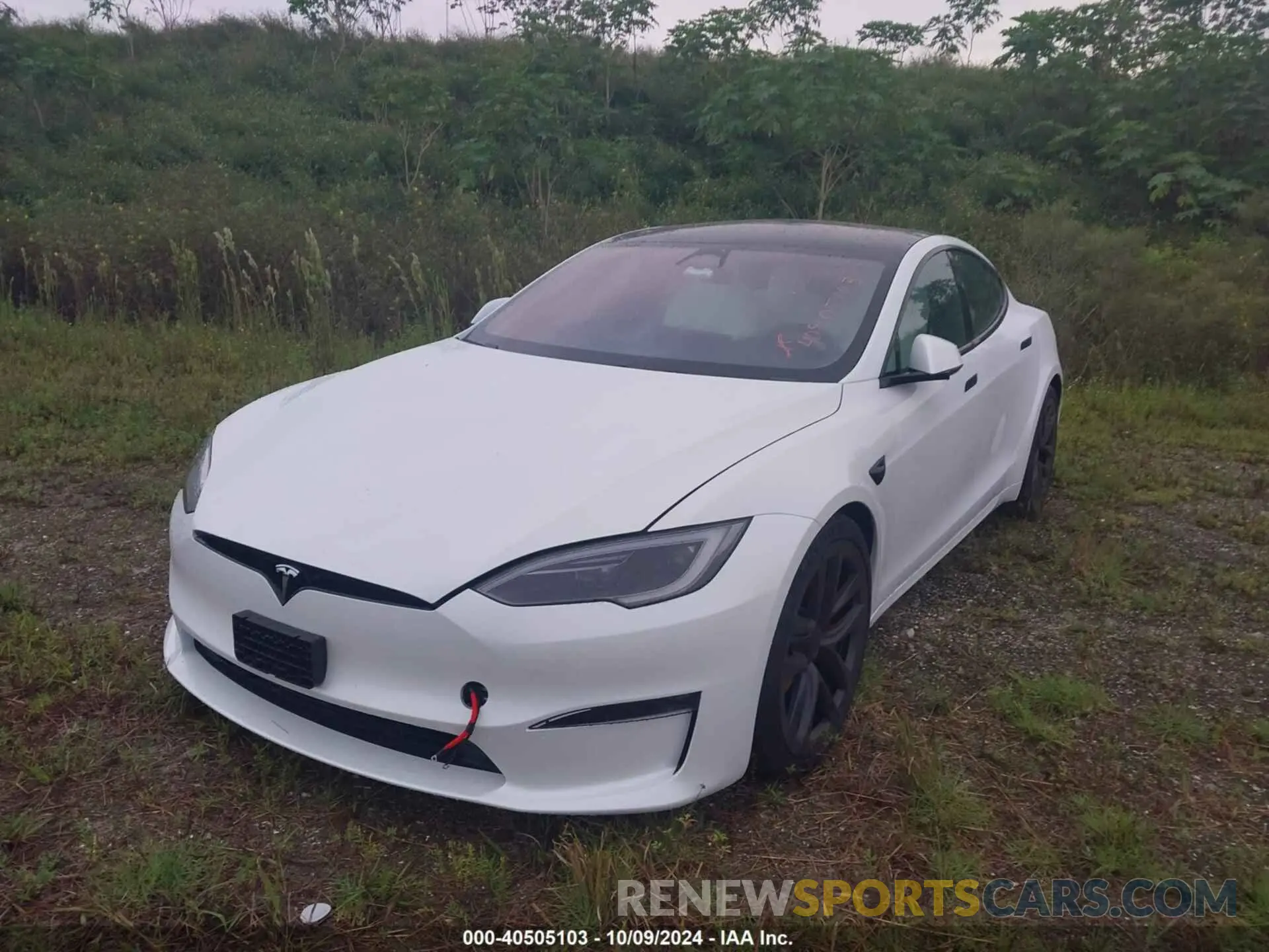 2 fotografías del automóvil dañado 5YJSA1E65PF528105 TESLA MODEL S 2023