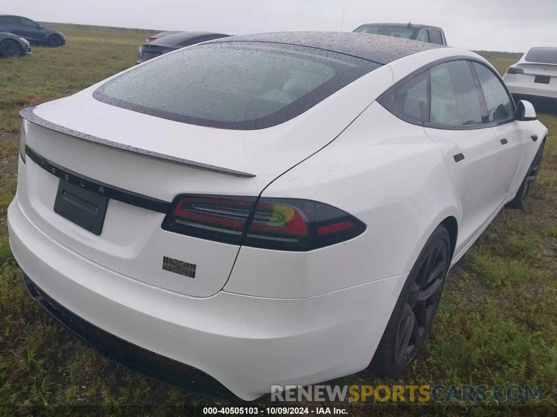 4 fotografías del automóvil dañado 5YJSA1E65PF528105 TESLA MODEL S 2023