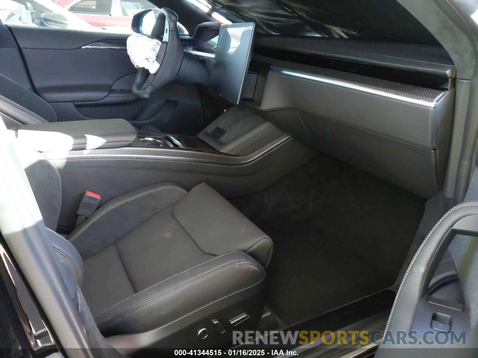 5 fotografías del automóvil dañado 5YJSA1E66PF518117 TESLA MODEL S 2023