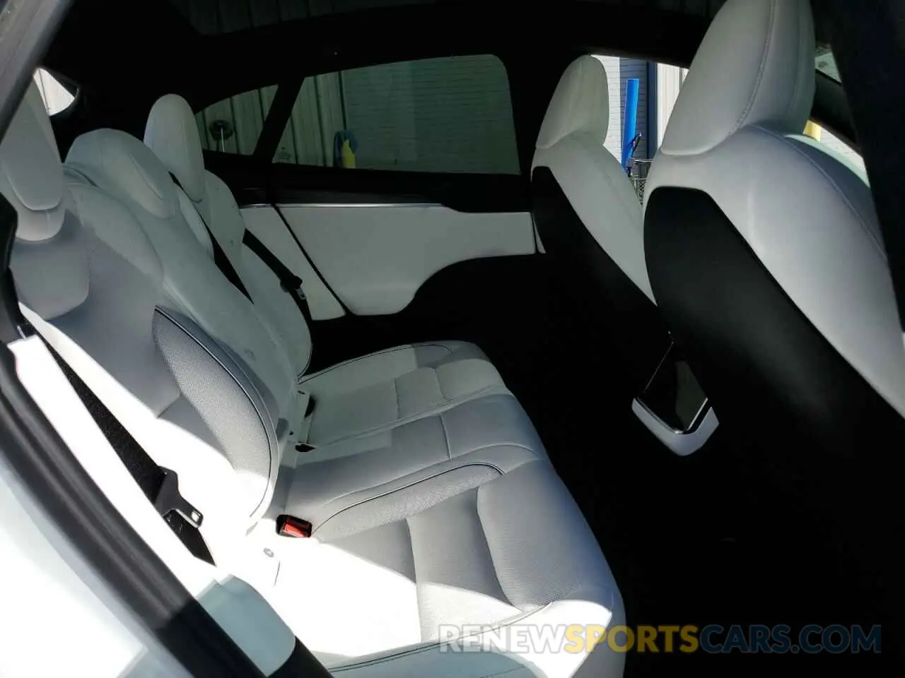 10 fotografías del automóvil dañado 5YJSA1E67PF525531 TESLA MODEL S 2023